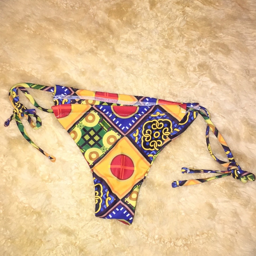 Low Rise Print Cheeky String Bikini Bottom - Picture 4 of 6